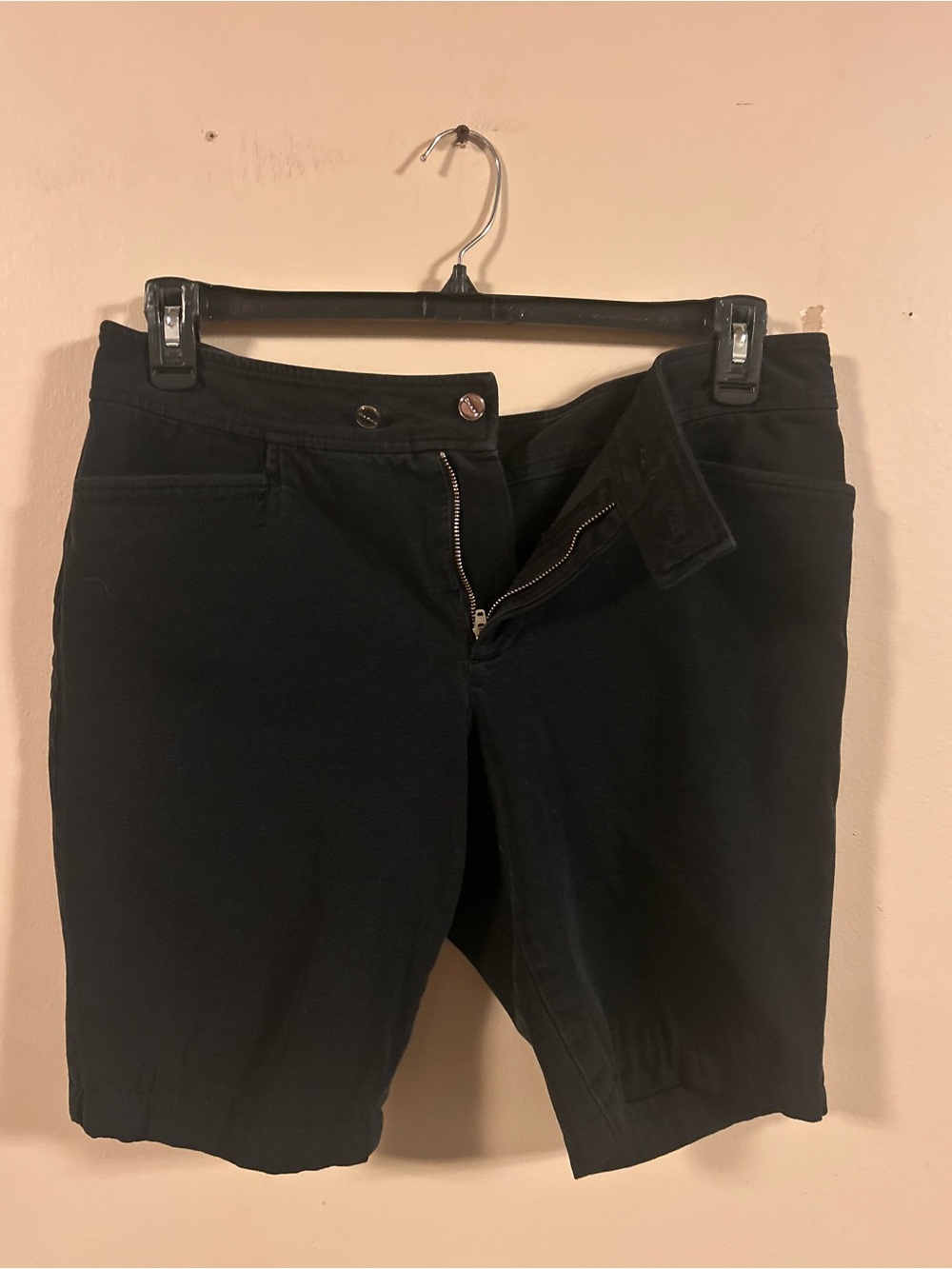 Chaps Women’s Black Relaxed Shorts